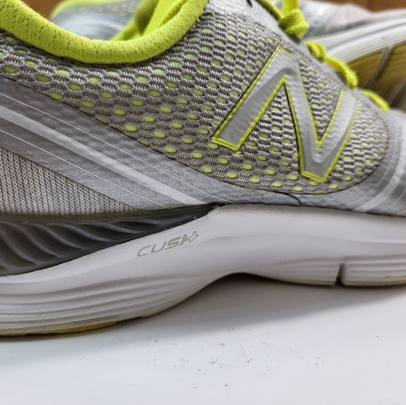 New Balance 711 Training Shoes Size 8 Gray & Yellow - Picture 2 of 6